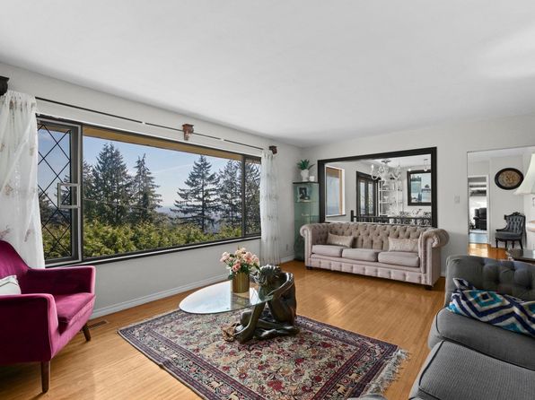 556 Ballantree Rd, West Vancouver, BC V7S 1W3
