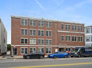 156 Chelsea St #105, Boston, MA 02128