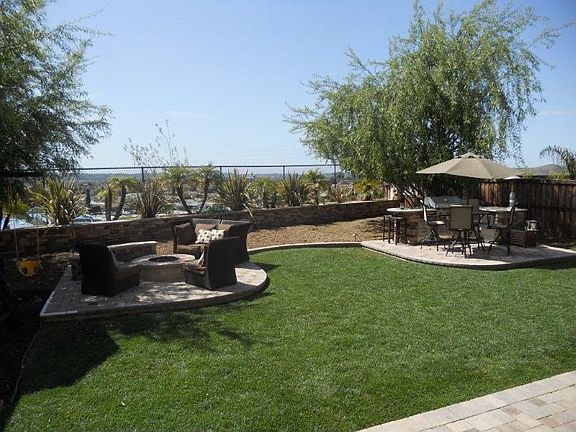Beautiful backyard with view!