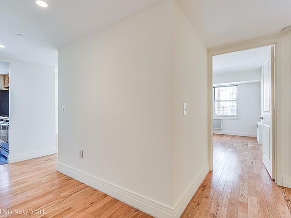 4th image of 200 Schermerhorn St APT 508