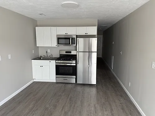 1309 Main St E Photo 1