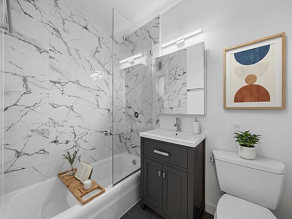 5th image of 330 W 56th St APT 11K