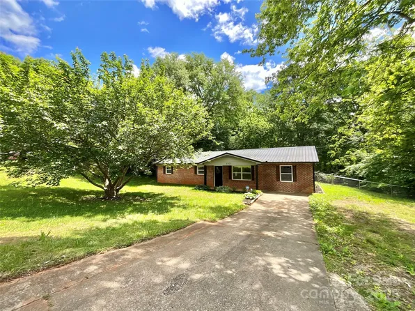 152 Mountainview St, Forest City, NC 28043