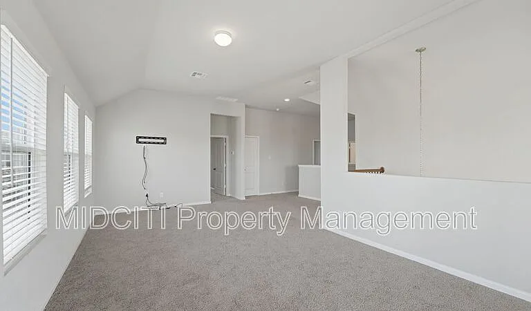 1858 Lauter Ln — Photo 29