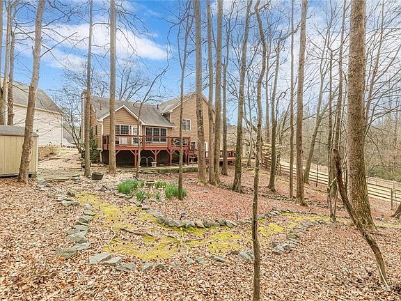 4th image of 2981 Elberta Ter