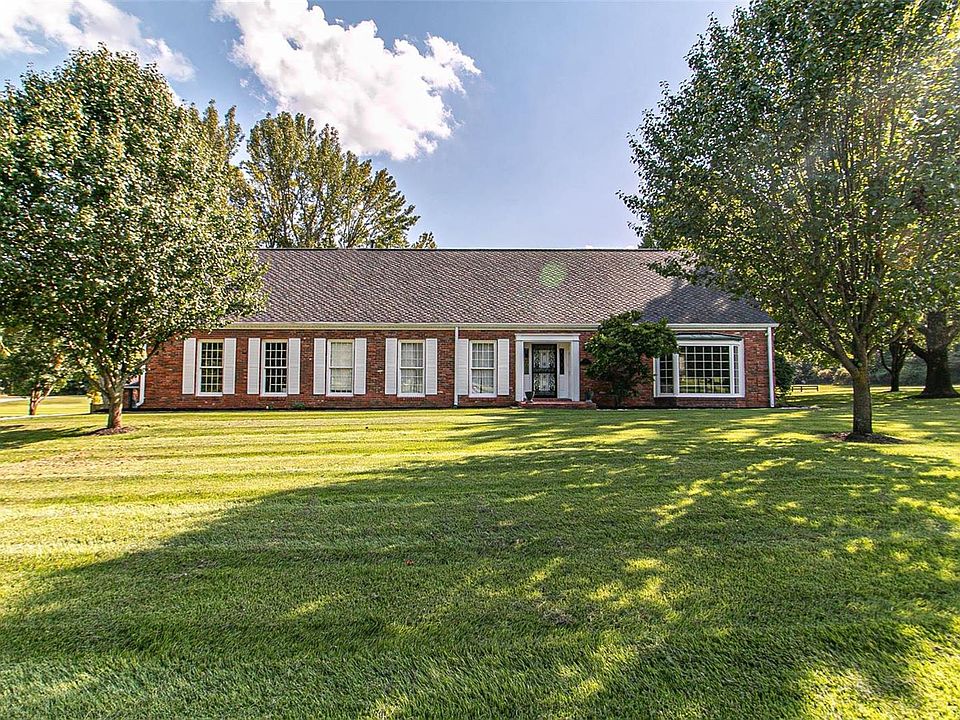 1st image of 228 Parkview Ln