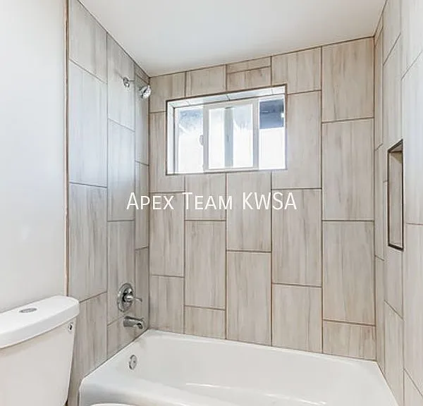 319 E Glenn St #319 E GLENN ST — Photo 9