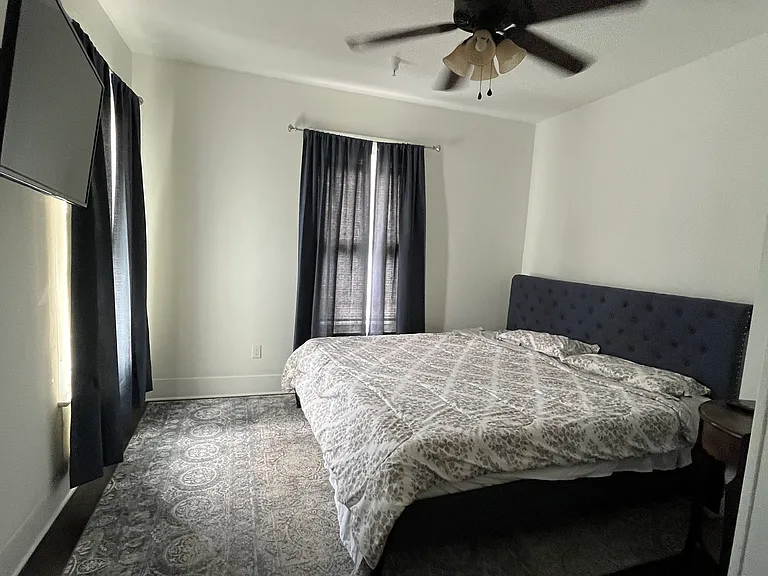 132 King St #2 — Photo 10
