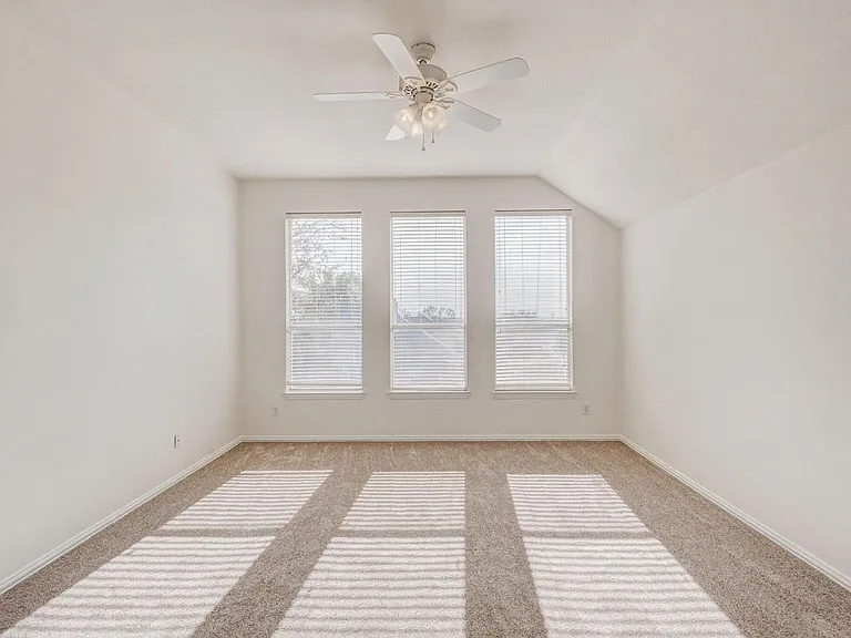 857 Dalmalley Ln — Photo 11