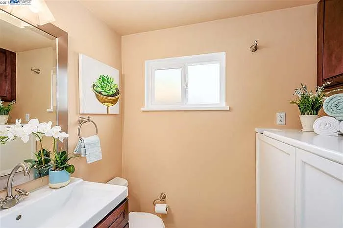 3768 Eastwood Way — Photo 15