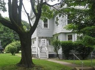 33 Main St, Hampton, NJ 08827