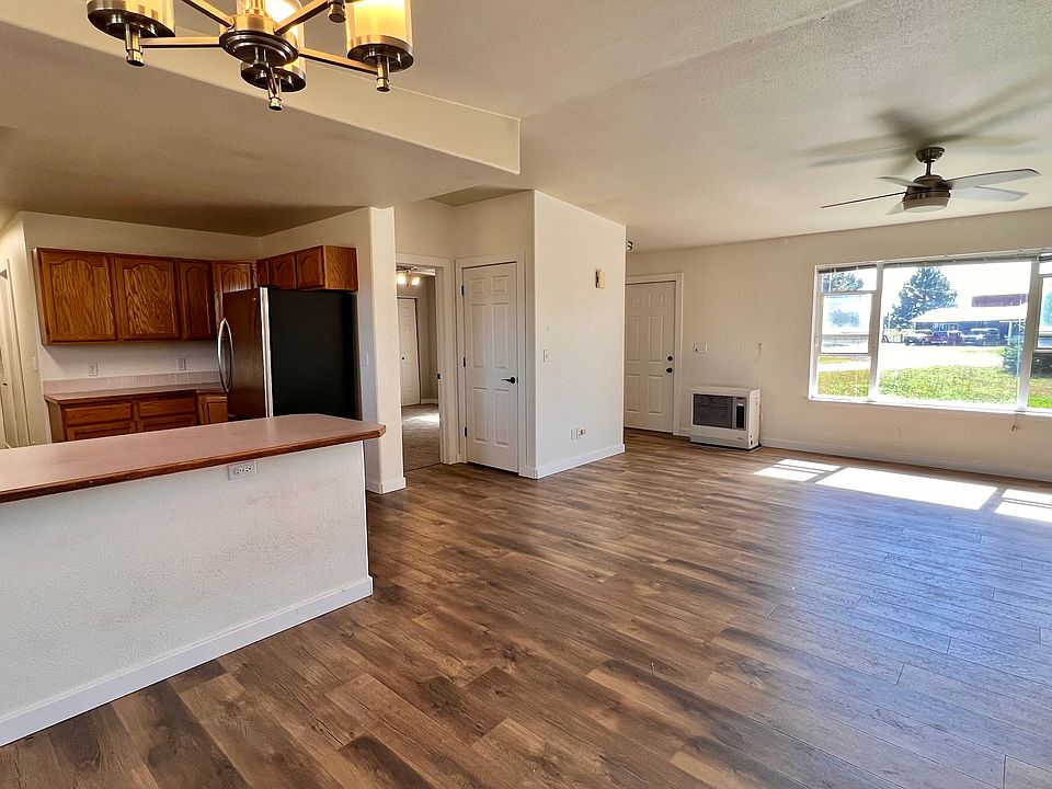 1st image of 36 Heinrich Ln