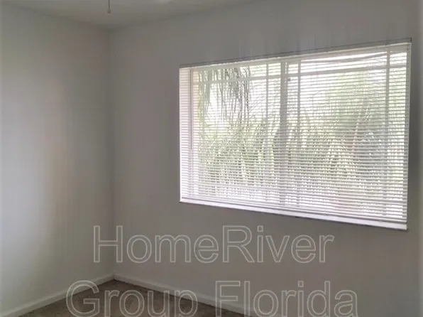 181 SW Palm Dr APT 304, Port Saint Lucie, FL 34986