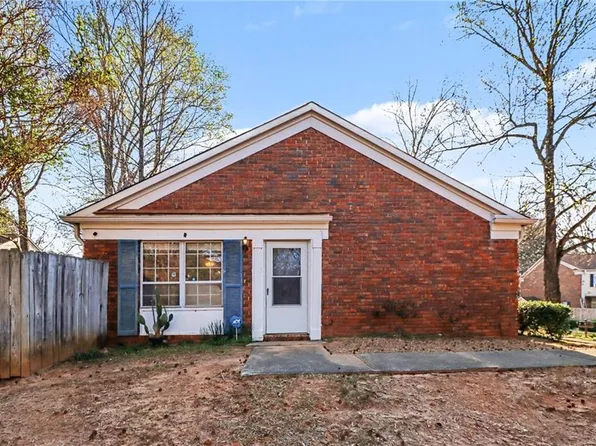 2571 Stratford Ln, Morrow, GA 30260