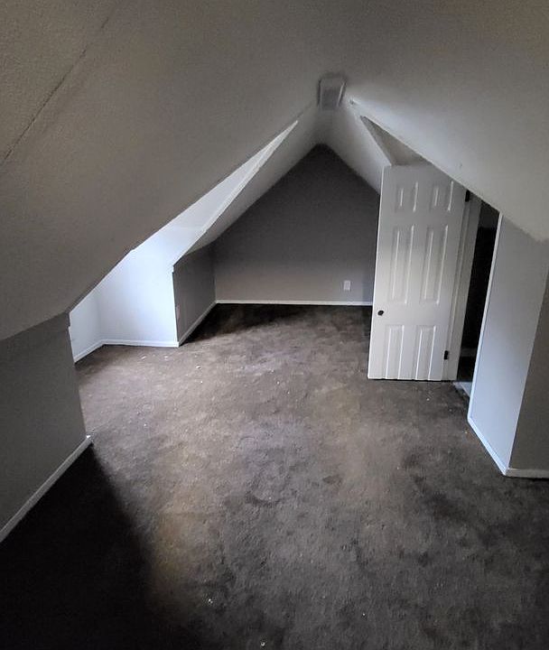 1st image of 211 West Dr