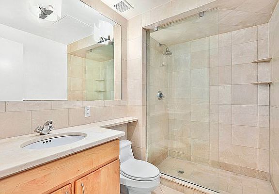 5th image of 25 W 83rd St APT 3F