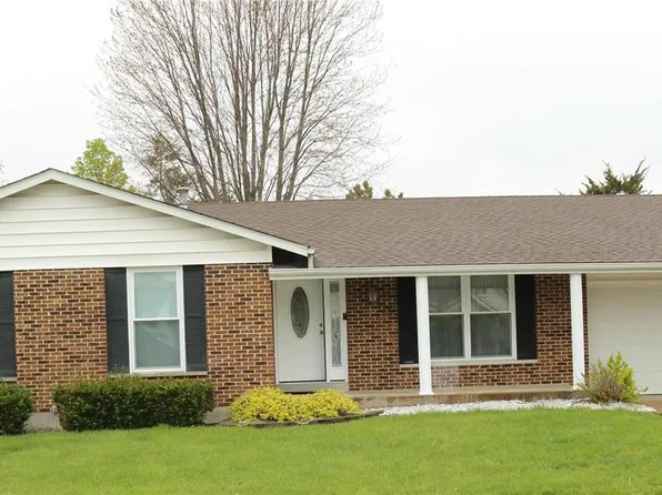 4031 Les Cherbourg Ln, Florissant, MO 63034