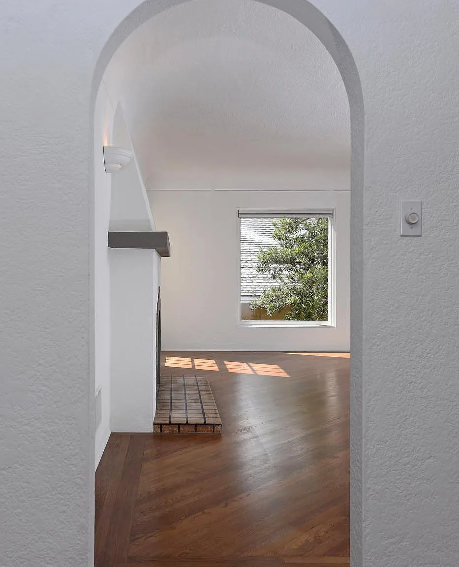 2 bed, 1200 sqft, $3,895 — Photo 3