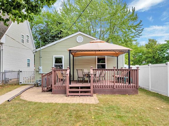4th image of 231 Park Dr