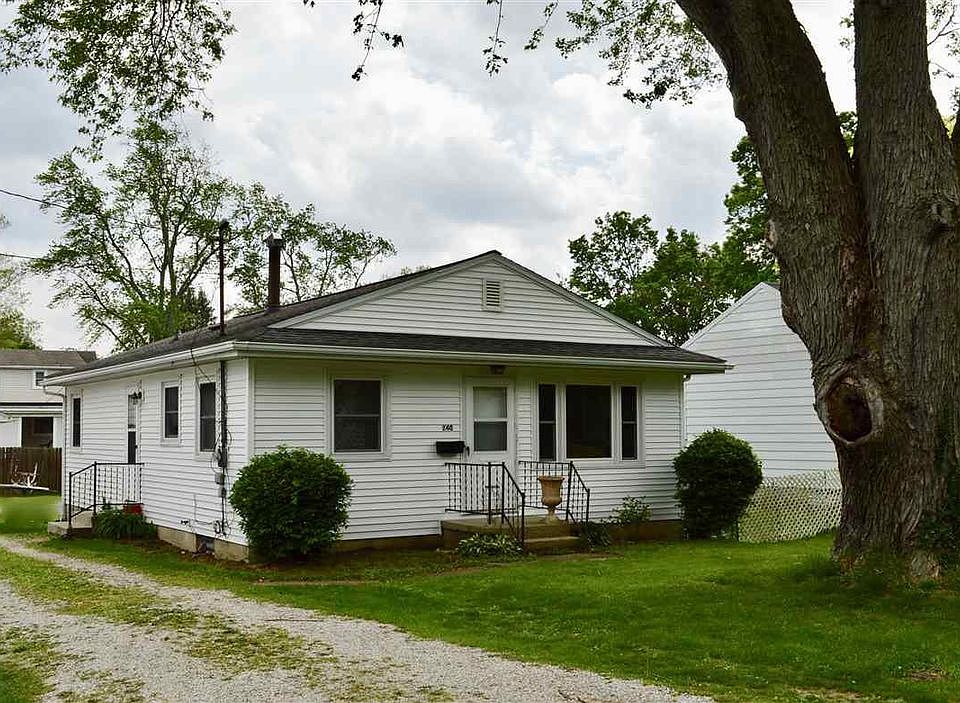 1st image of 240 Parrott St