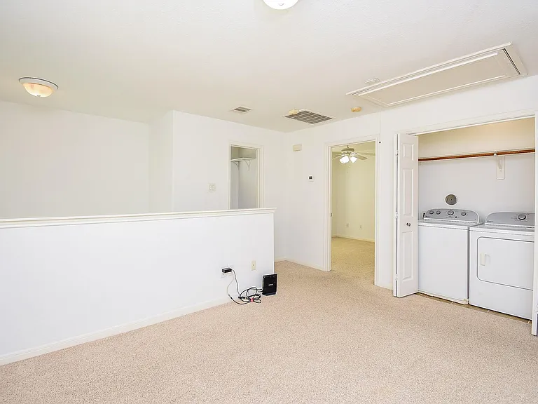 2202 Naomi St #3 — Photo 25