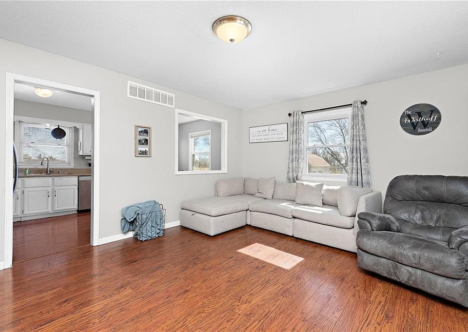27775 Rockville Rd, Louisburg, KS 66053 Zillow