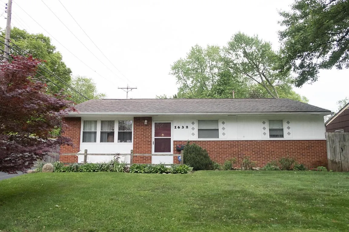 1632 Clyde Pl photo 1