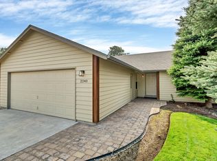 2240 NW Nickernut Ct, Redmond, OR 97756