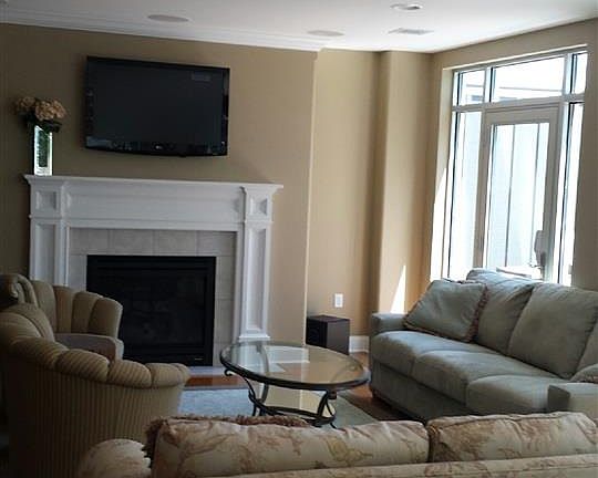 4th image of 18 Division St APT 517