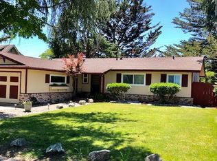 918 Castle Hill Rd, Redwood City, CA 94061