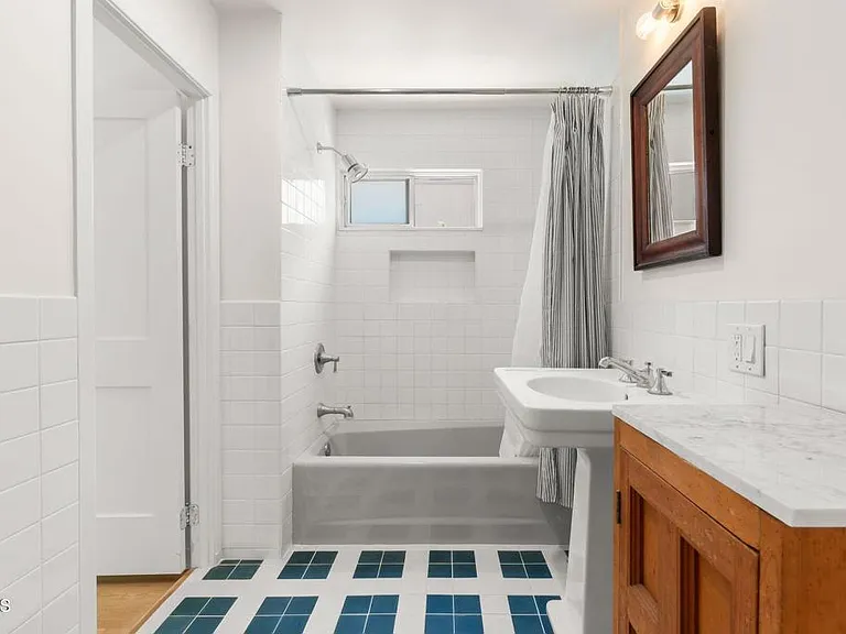 317 El Medio St — Photo 6