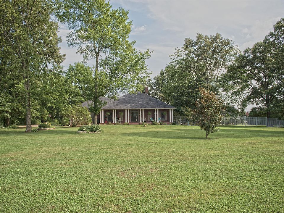 1st image of 5027 Willowbend Dr