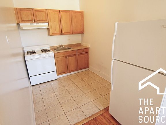 5th image of 2704 N Sawyer Ave APT 305