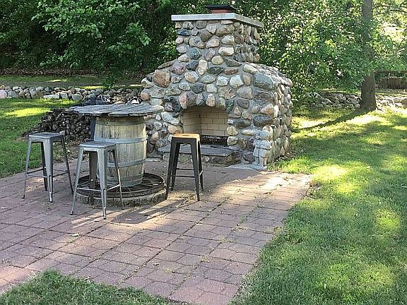 Outdoor entertainment 