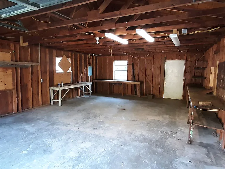 3267 Highway 31 S — Photo 22