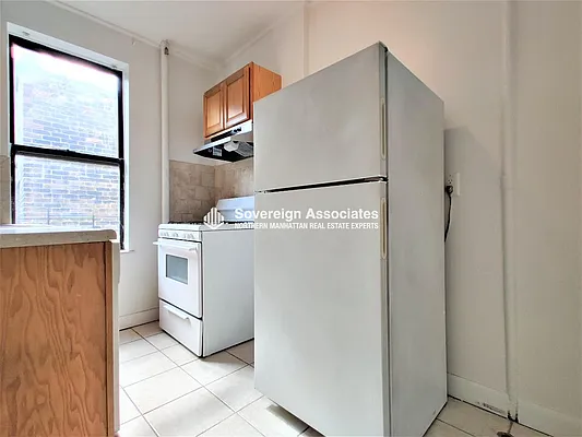 Rented by Sovereign Associates | media 27