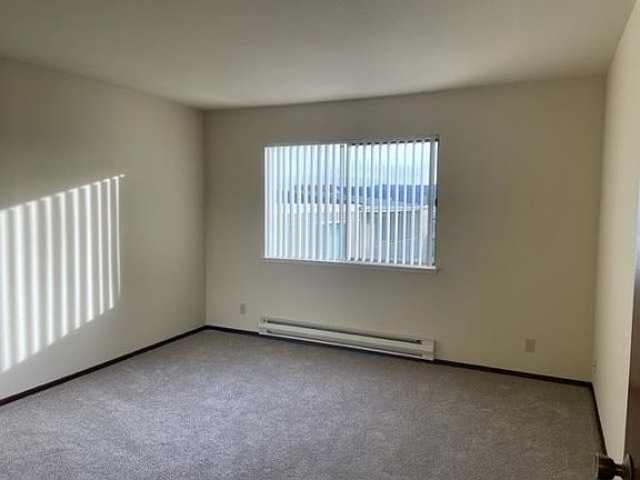 4th image of 975 Nora Way #305