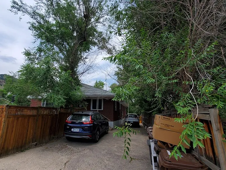 Alpine Ave (Triplex) — Photo 11