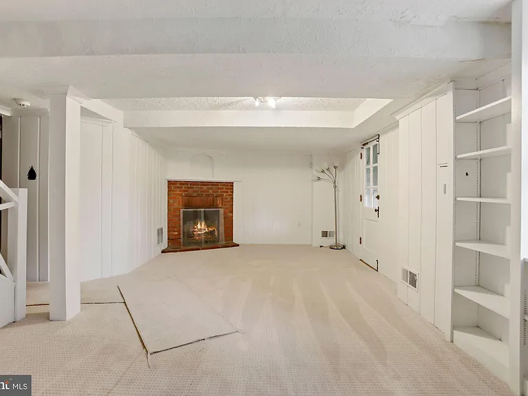 3273 Worthington St NW — Photo 32