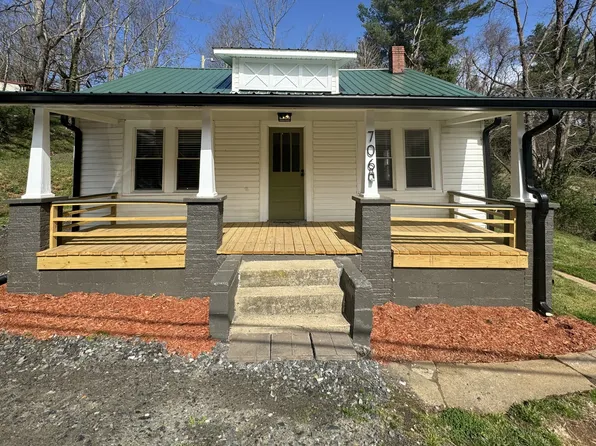 706 Pear Dr, West Jefferson, NC 28694