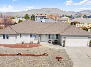 5305 Pear Butte Dr, Yakima, WA