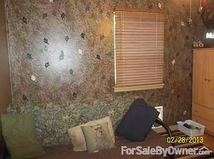 4th image of 725 Taylor St