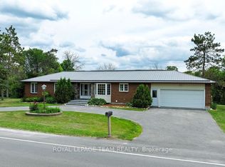 517 Donald B Munro Dr, Ottawa, ON K0A1L0