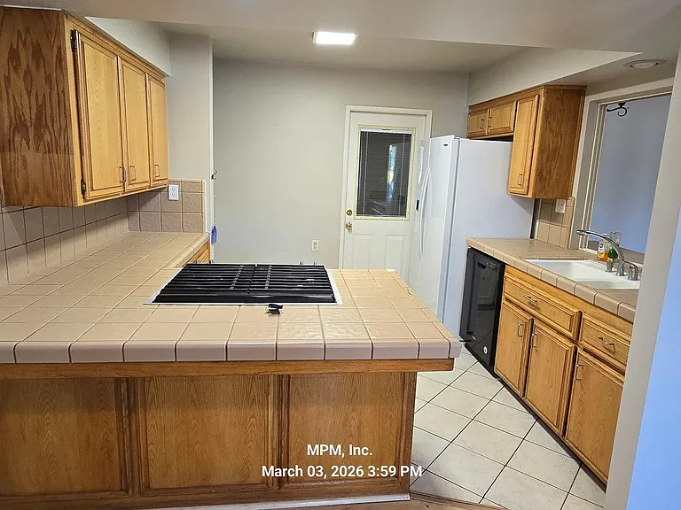 915 Moran Ct — Photo 27