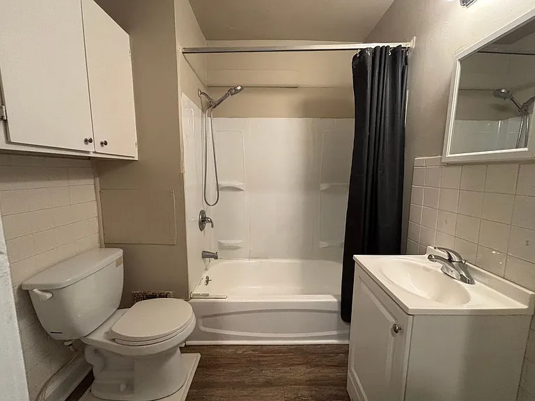 86-88 Baycliff Dr — Photo 11