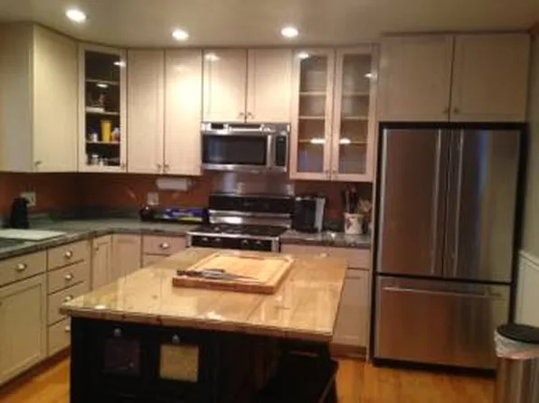 7343 Circle Dr, Rohnert Park, CA 94928