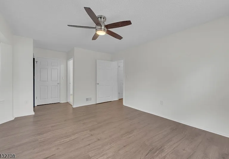 93 Caitlin Ct — Photo 10
