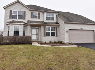 2210 Northland Ln, Yorkville, IL 60560