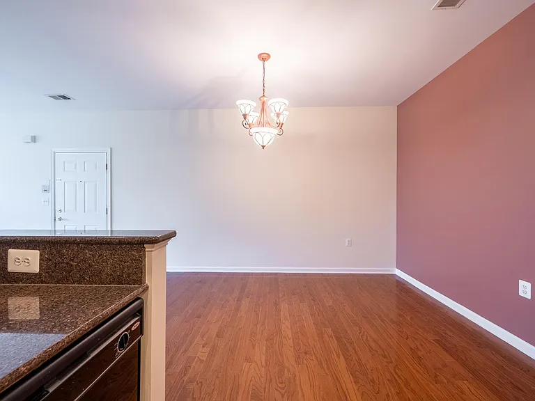 539 Sophee Ln #539 — Photo 37