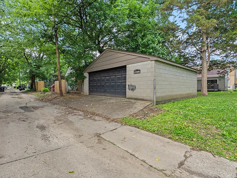 3657 Wheeler Ave — Photo 32